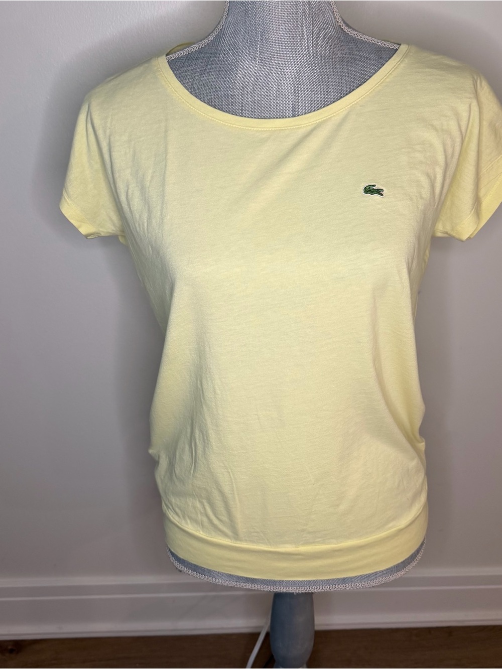 Lacoste Women's Short Sleeve Tee in Pale Yellow with Green Croc, size 38